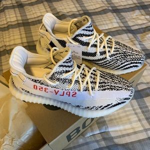 Yeezy Boost 350 Zebra